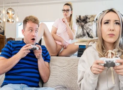 cô ấy bị bạn thân âm thầm cướp mất người yêu vì chỉ biết chơi game